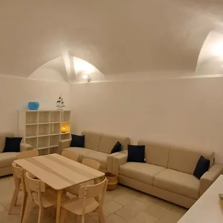 Centro Storico - Palazzo Manara - Note Di Blu * Σαν Ρέμο